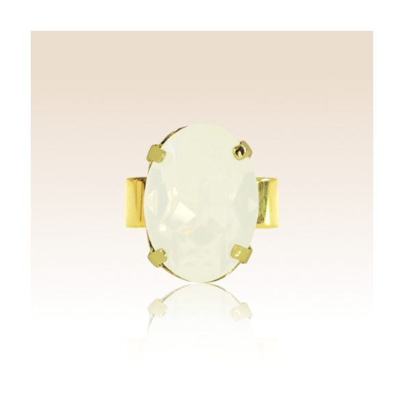 Bague Cabochon Ovale Cristal Opale Blanche